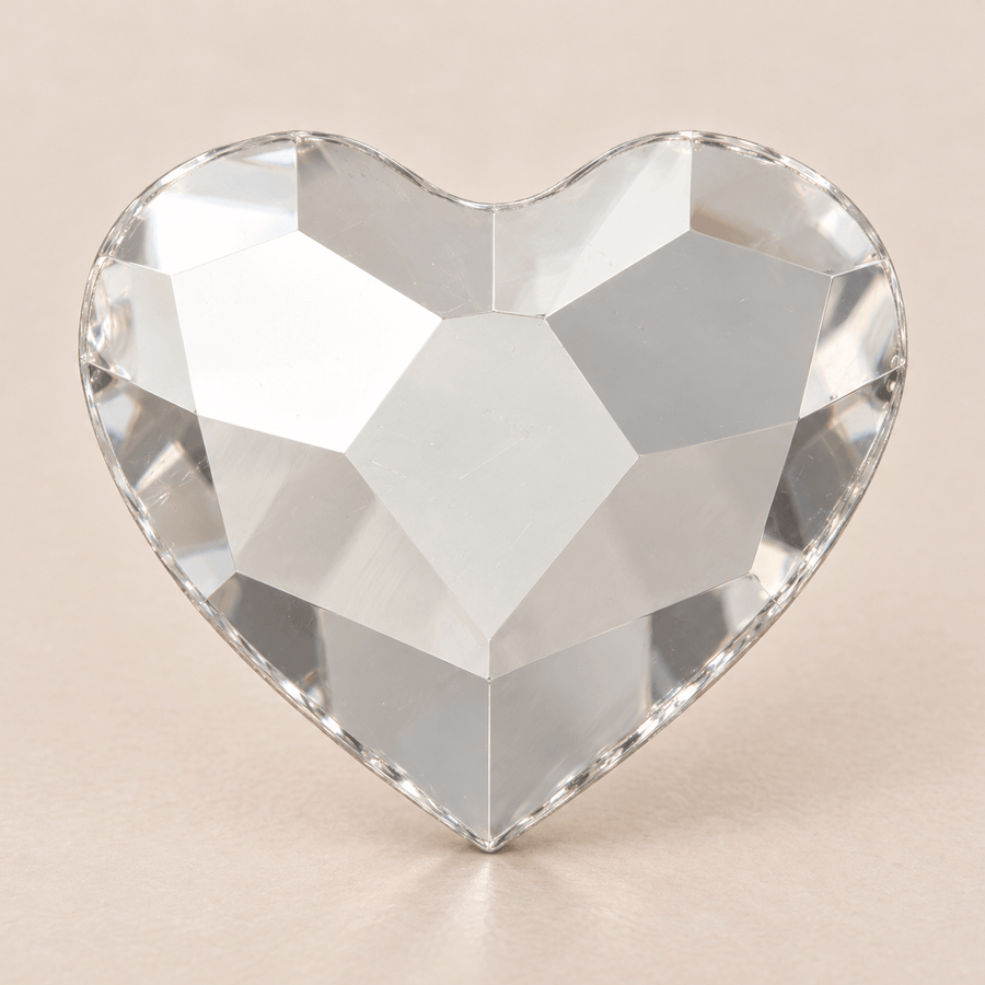 Swarovski Corazón Crystal tooth gems — vista muy ampliada