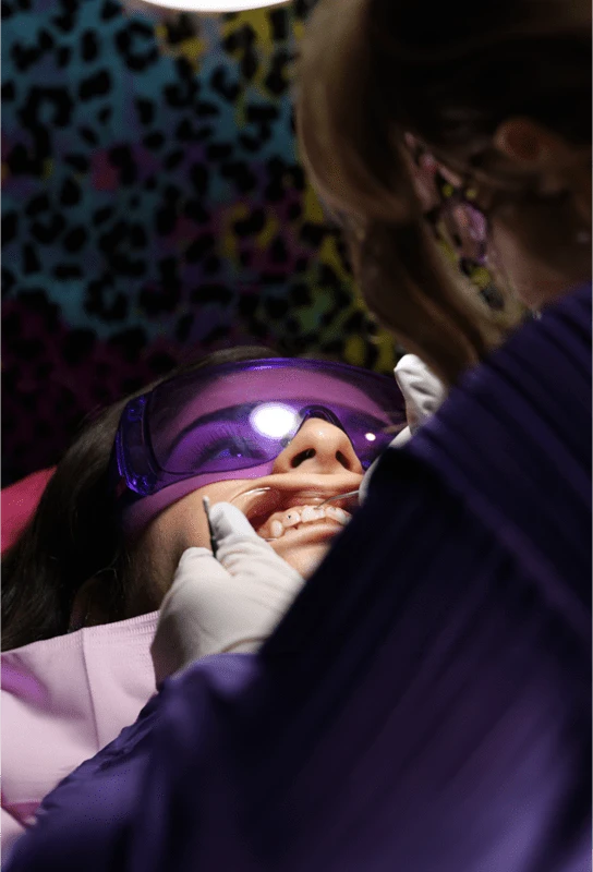 Bijoux dentaires en or strass dentaires Swarovski et formations Bijoux dentaires en or strass dentaires Swarovski et formations