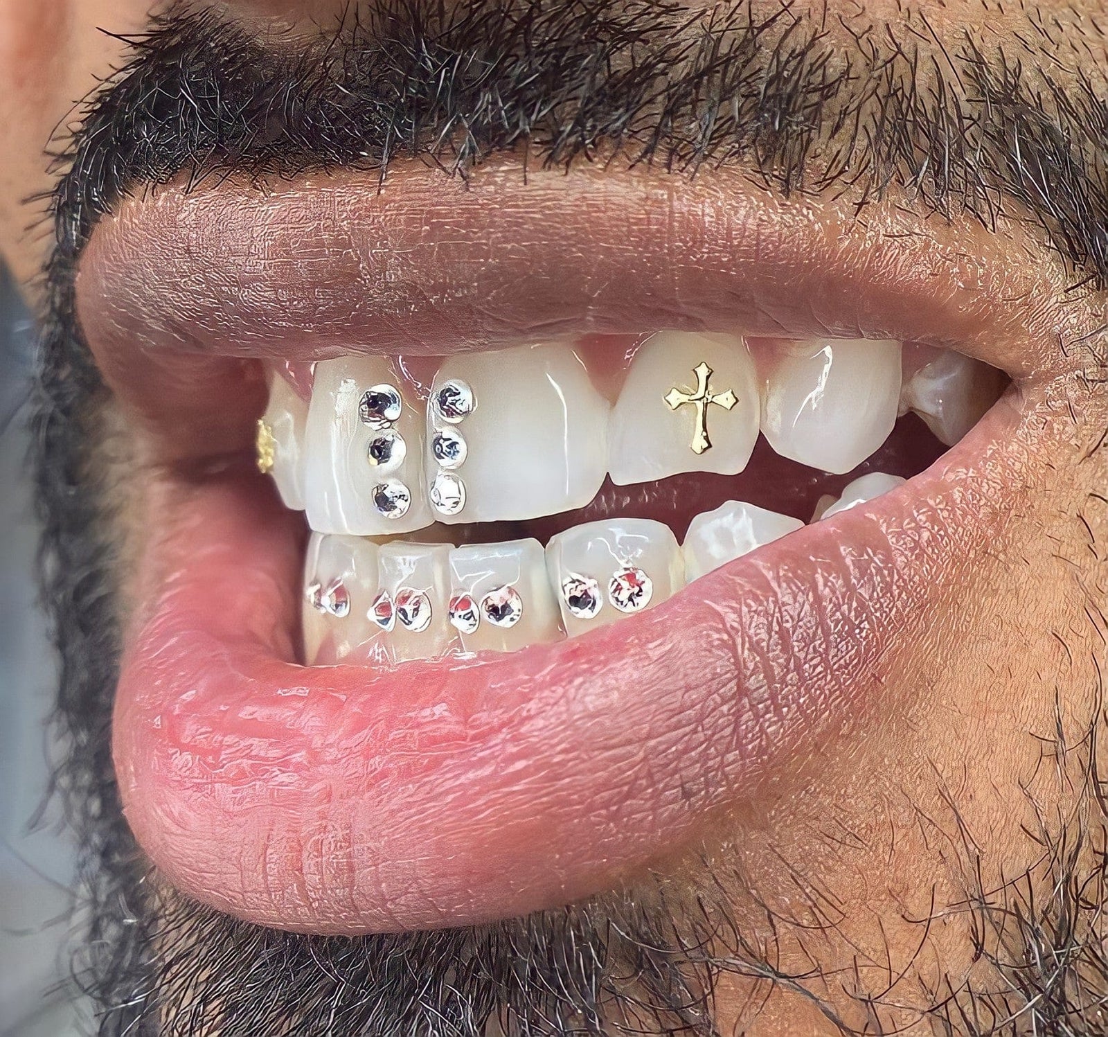 Holy Cross tooth gems © ISISNGOLD - Isis&gold