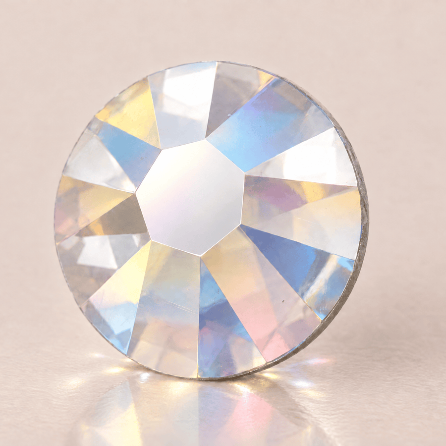 Swarovski Kristall AB zahnschmuck — stark vergrößerte Ansicht