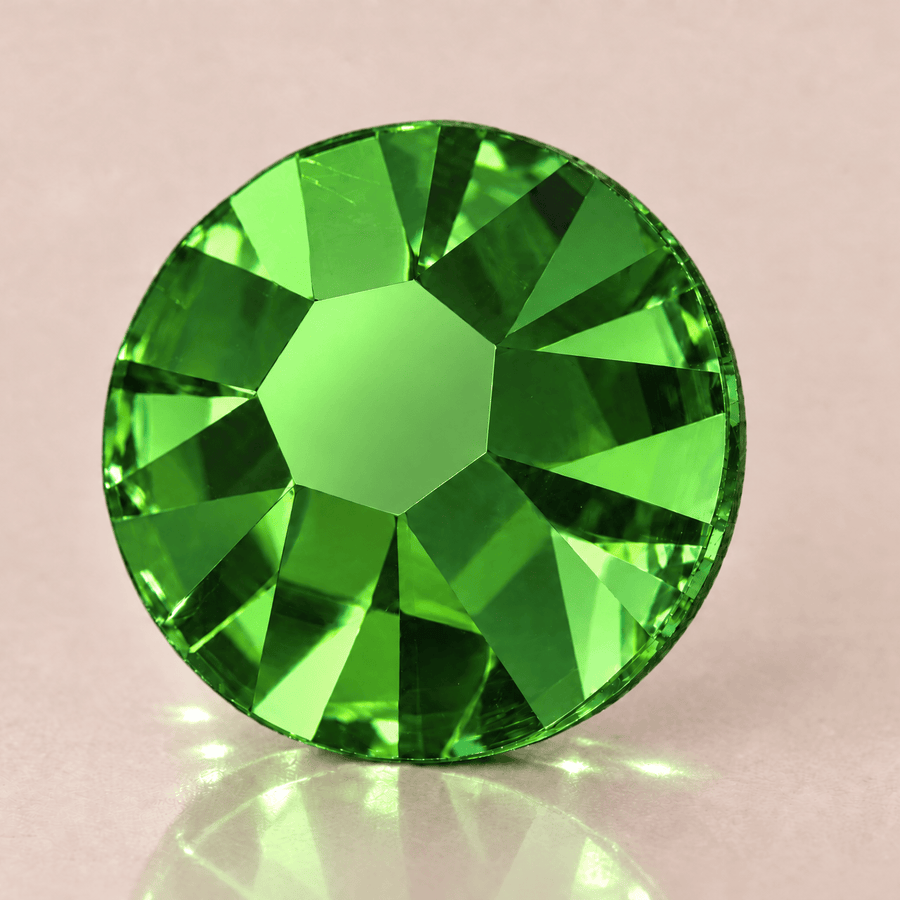 Swarovski Fern Green トゥースジェム（拡大写真）