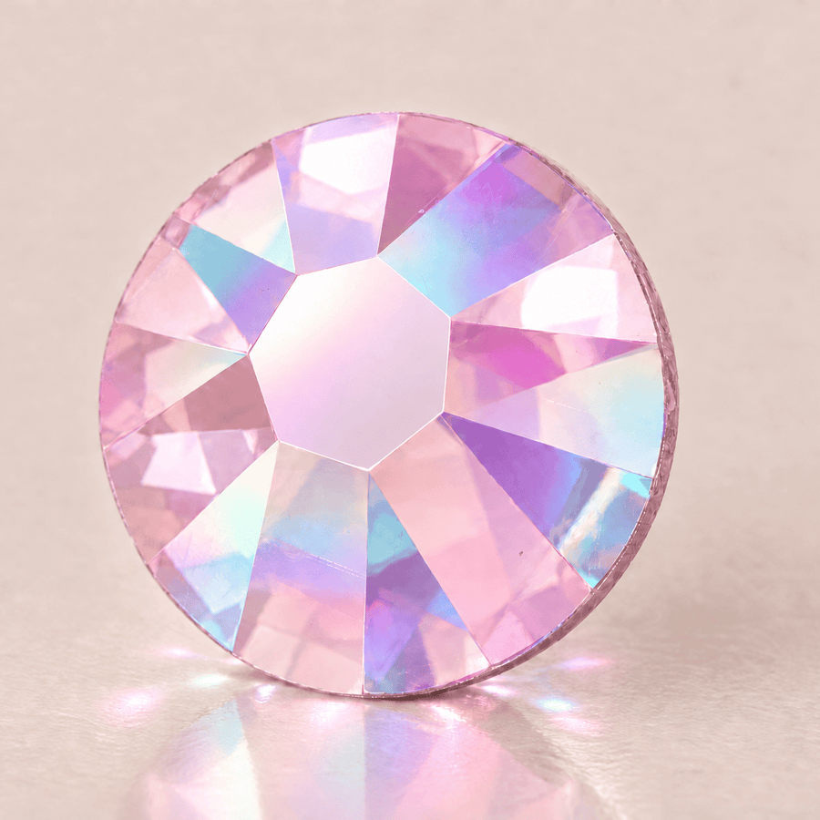 Swarovski Light Rose Shimmer tooth gems — sterk vergroot