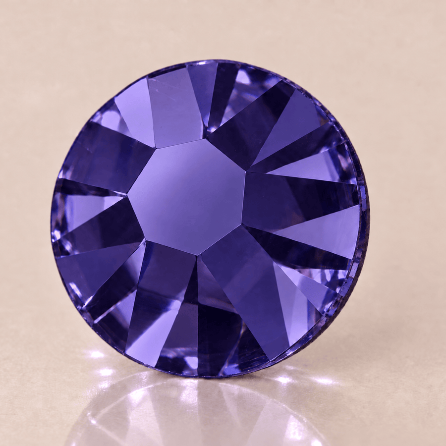 Swarovski Purple Velvet トゥースジェム（拡大写真）