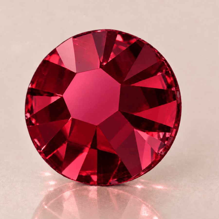 Swarovski Scarlet Tooth Gems — sterk vergroot
