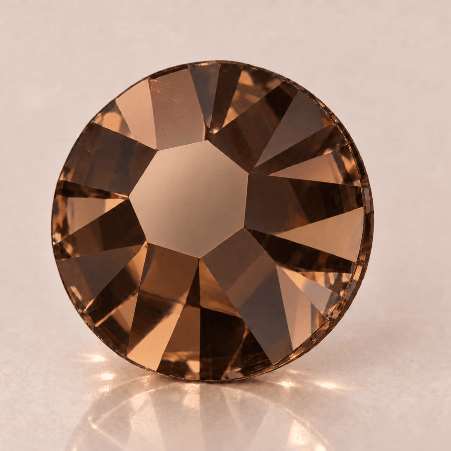 Swarovski ReCreated™ Smoked Topaz トゥースジェム（拡大写真）