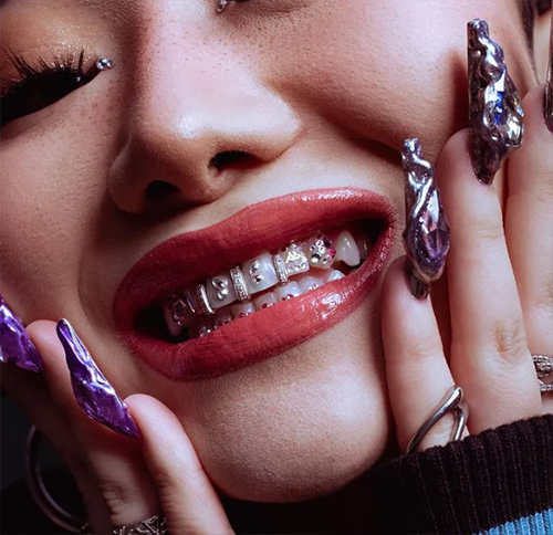 tooth gems kappa, teeth jewery Isisngold's Kappa collaboration